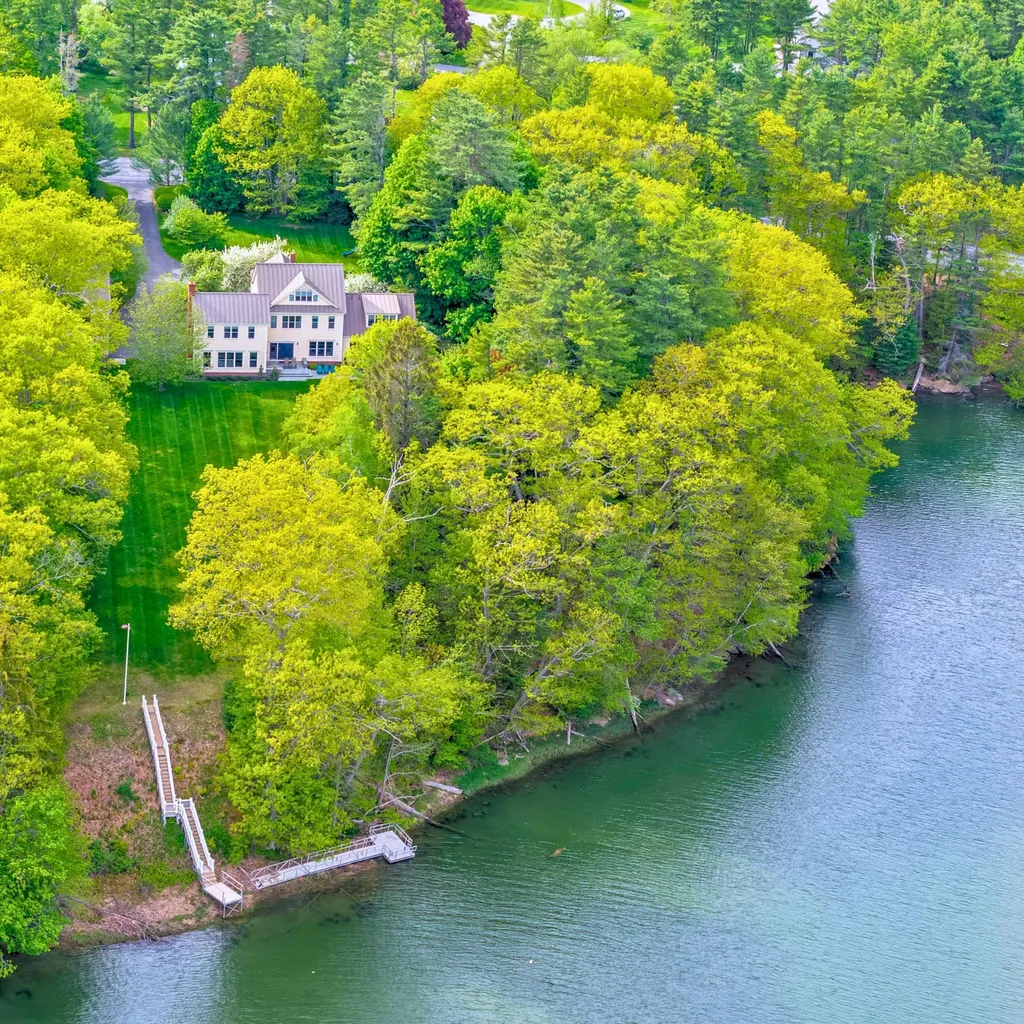127 Foreside Road Falmouth ME 04105