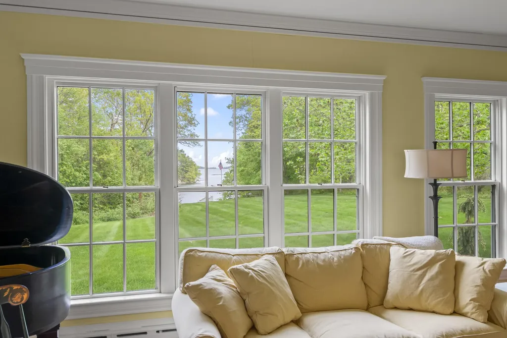 127 Foreside Road Falmouth ME 04105