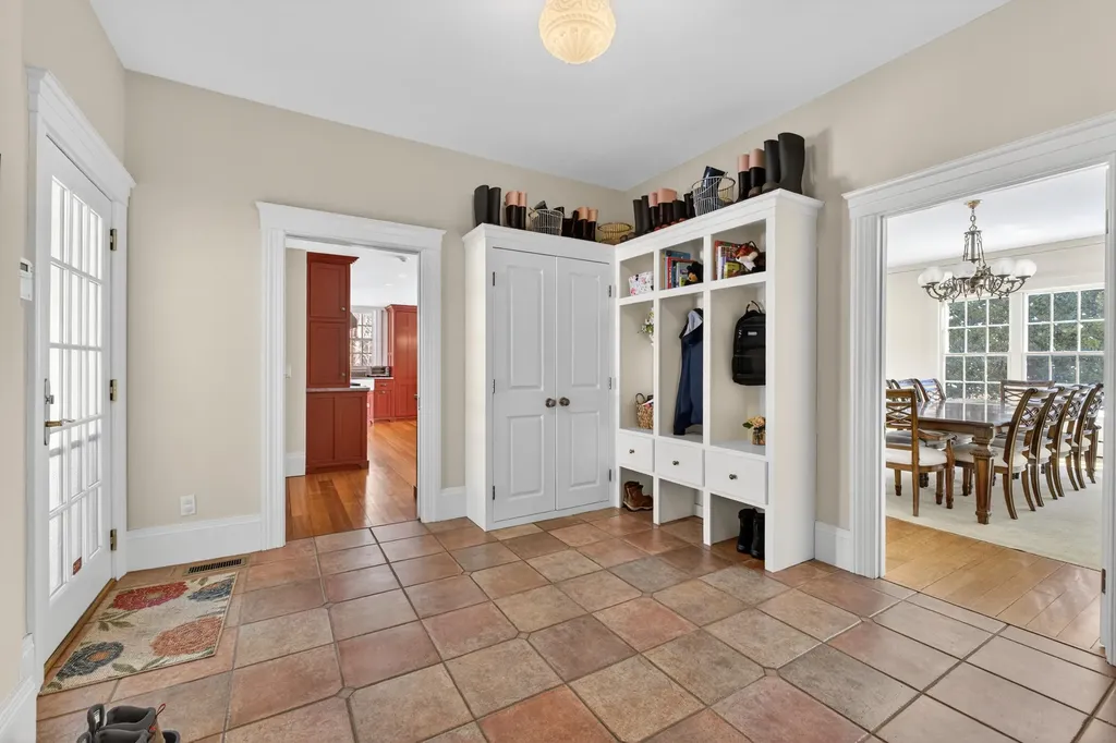 127 Foreside Road Falmouth ME 04105