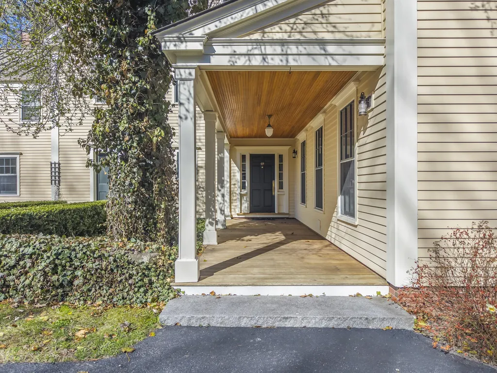 127 Foreside Road Falmouth ME 04105