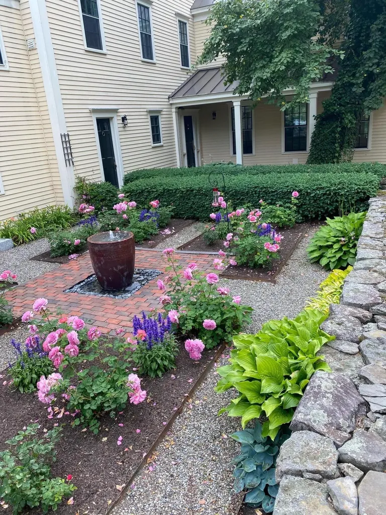 127 Foreside Road Falmouth ME 04105