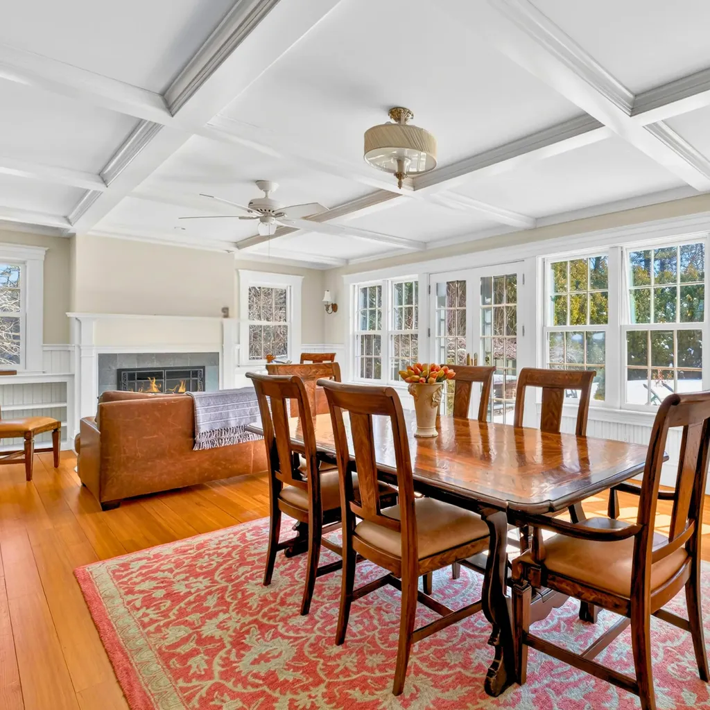 127 Foreside Road Falmouth ME 04105