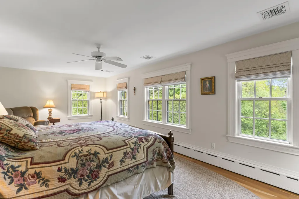 127 Foreside Road Falmouth ME 04105