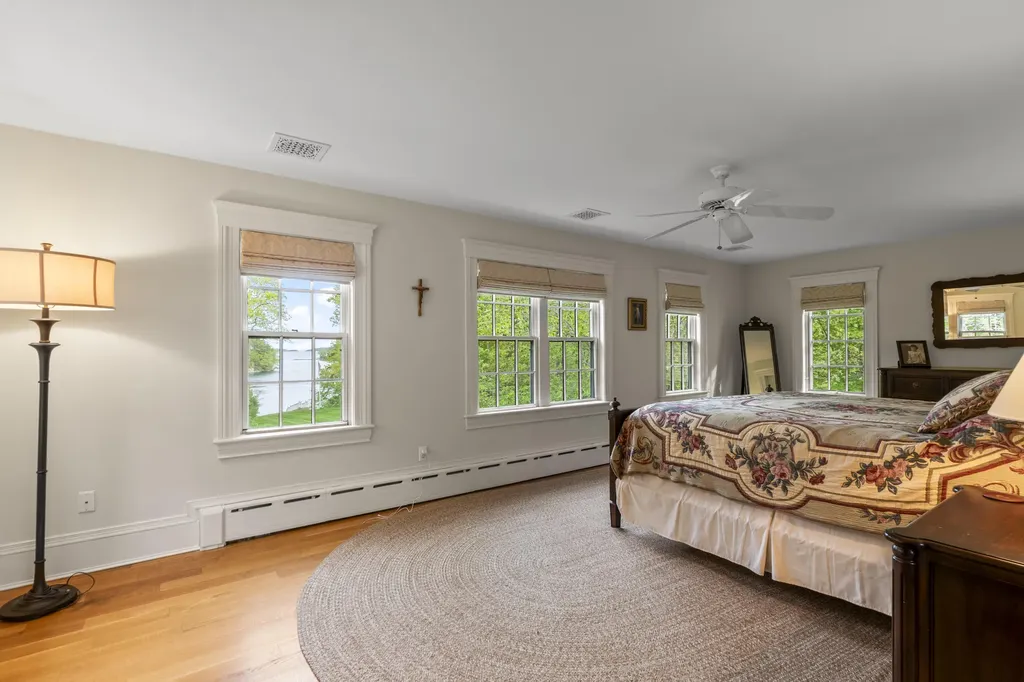 127 Foreside Road Falmouth ME 04105