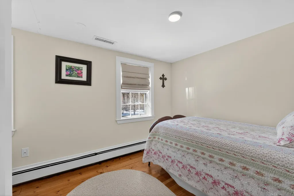 127 Foreside Road Falmouth ME 04105