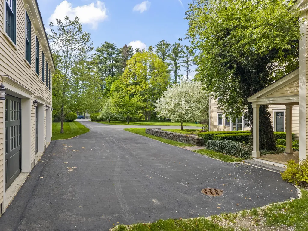 127 Foreside Road Falmouth ME 04105