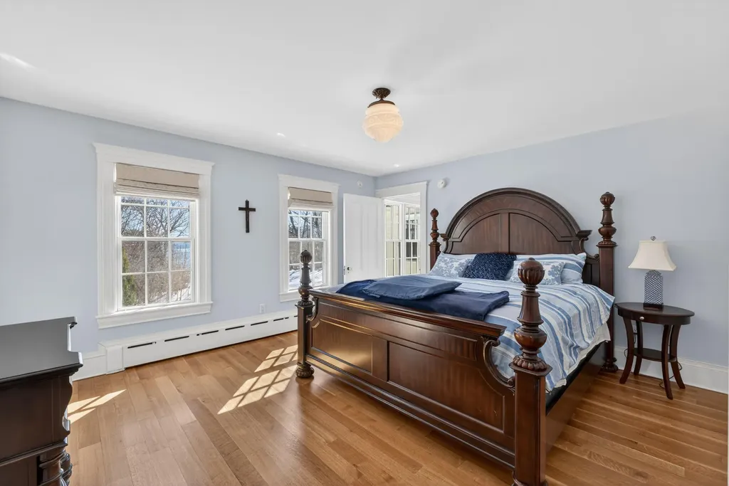 127 Foreside Road Falmouth ME 04105
