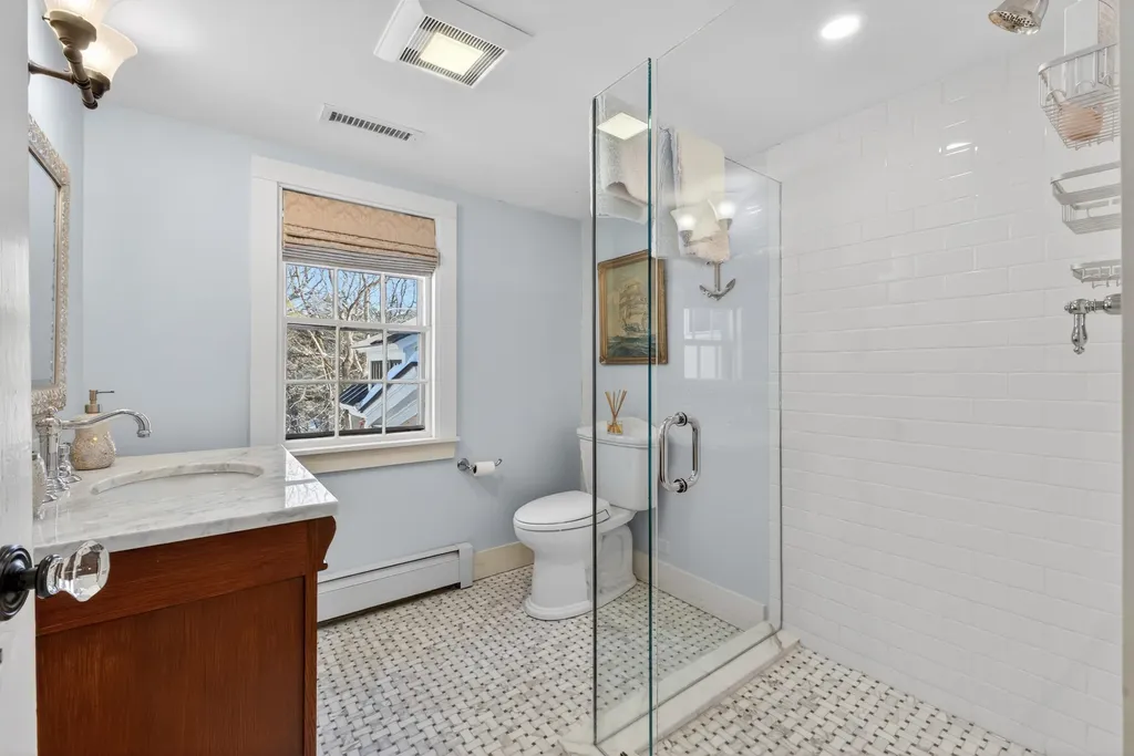 127 Foreside Road Falmouth ME 04105