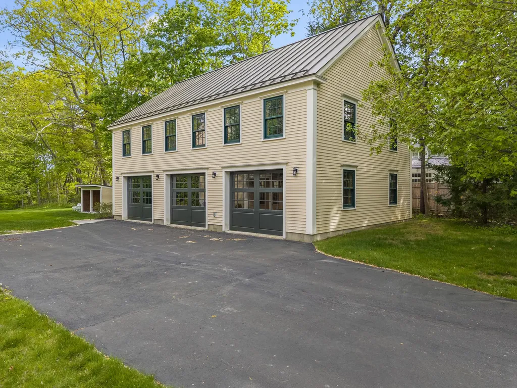 127 Foreside Road Falmouth ME 04105