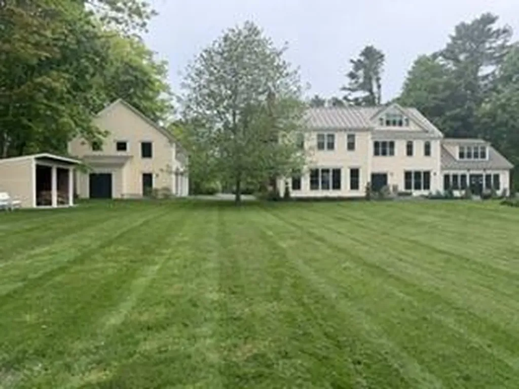 127 Foreside Road Falmouth ME 04105