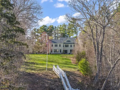 127 Foreside Road Falmouth ME 04105