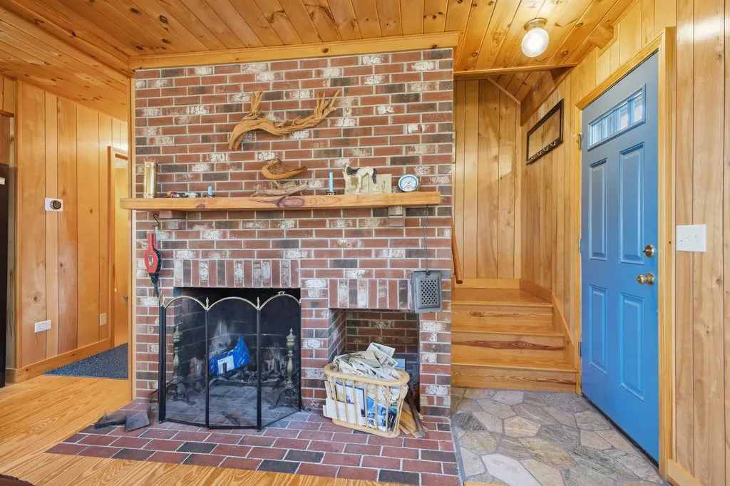 50 Knob Hill Road Naples ME 04055