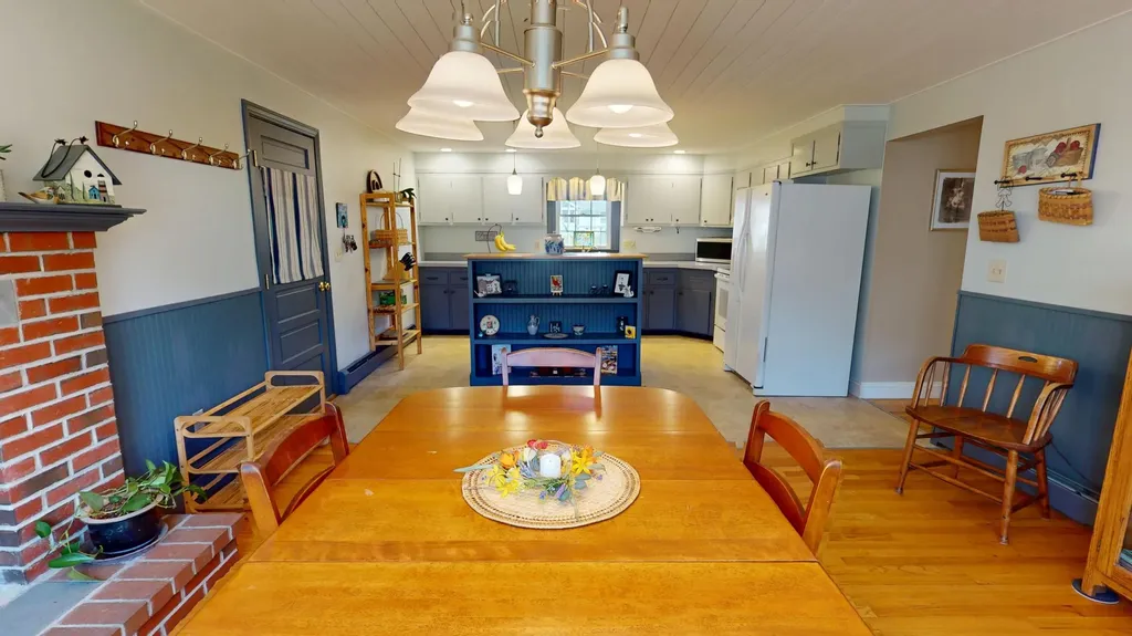 18 Sunset Drive Orono ME 04473
