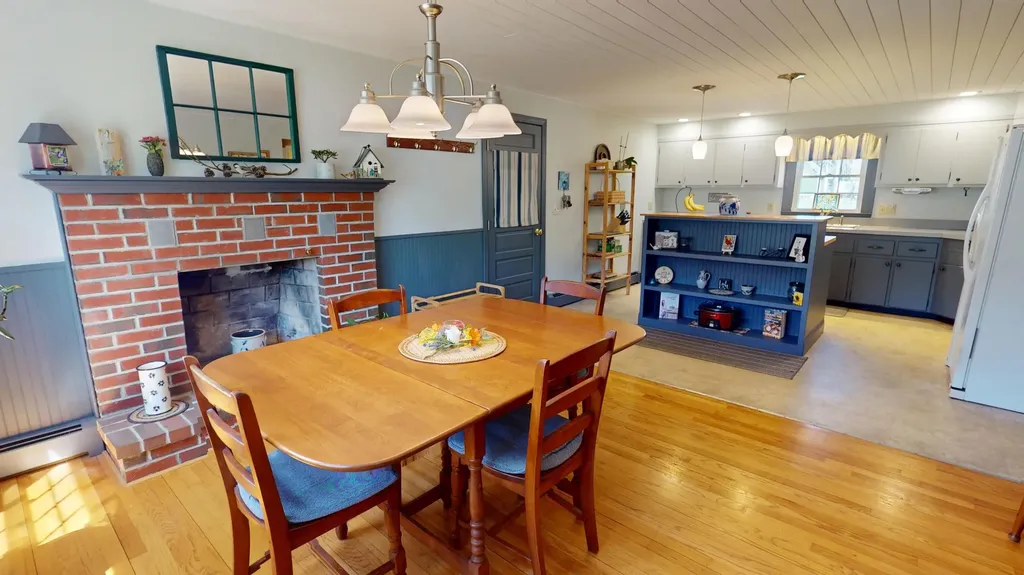 18 Sunset Drive Orono ME 04473