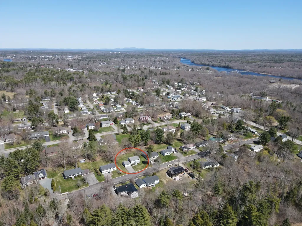 18 Sunset Drive Orono ME 04473