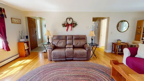 18 Sunset Drive Orono ME 04473