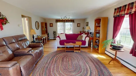 18 Sunset Drive Orono ME 04473