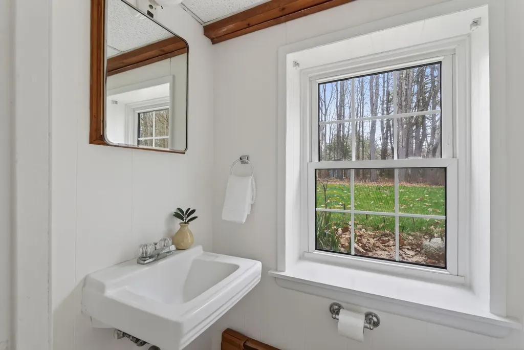 565 Sligo Road North Yarmouth ME 04097