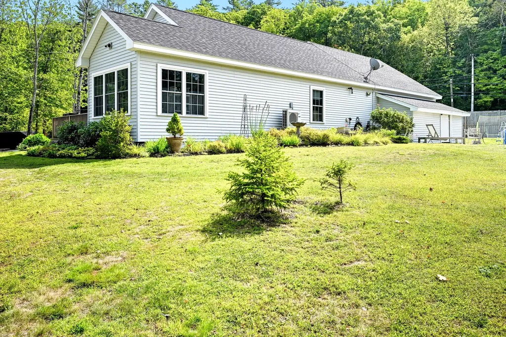 133 Lake Road Norway ME 04268