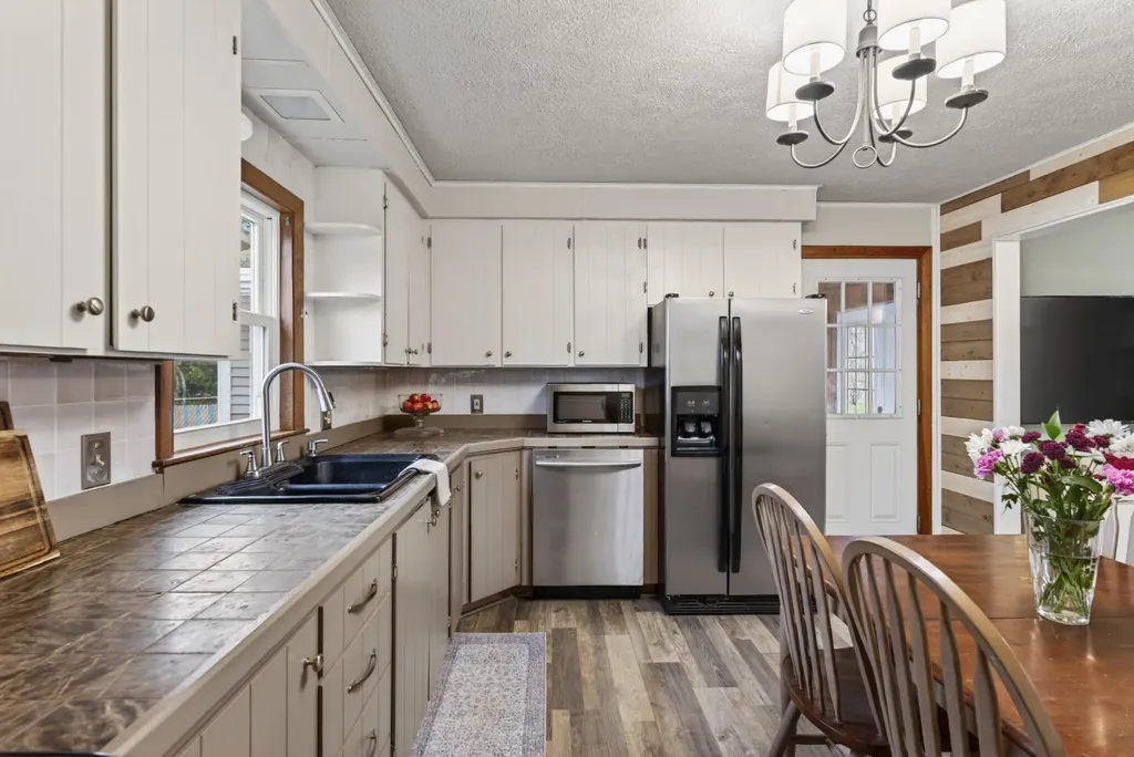 5 Linwood Avenue Augusta ME 04330