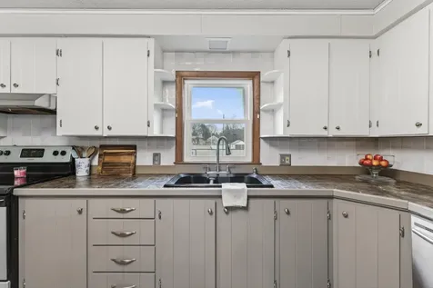 5 Linwood Avenue Augusta ME 04330