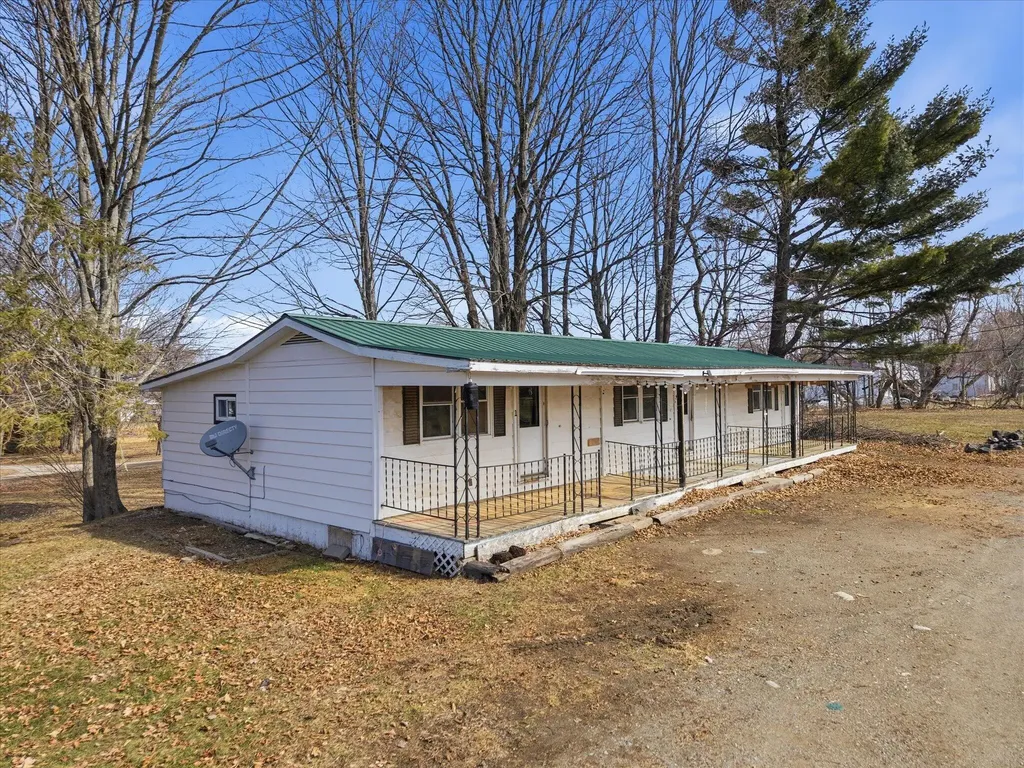 272 Main Street Corinth ME 04427