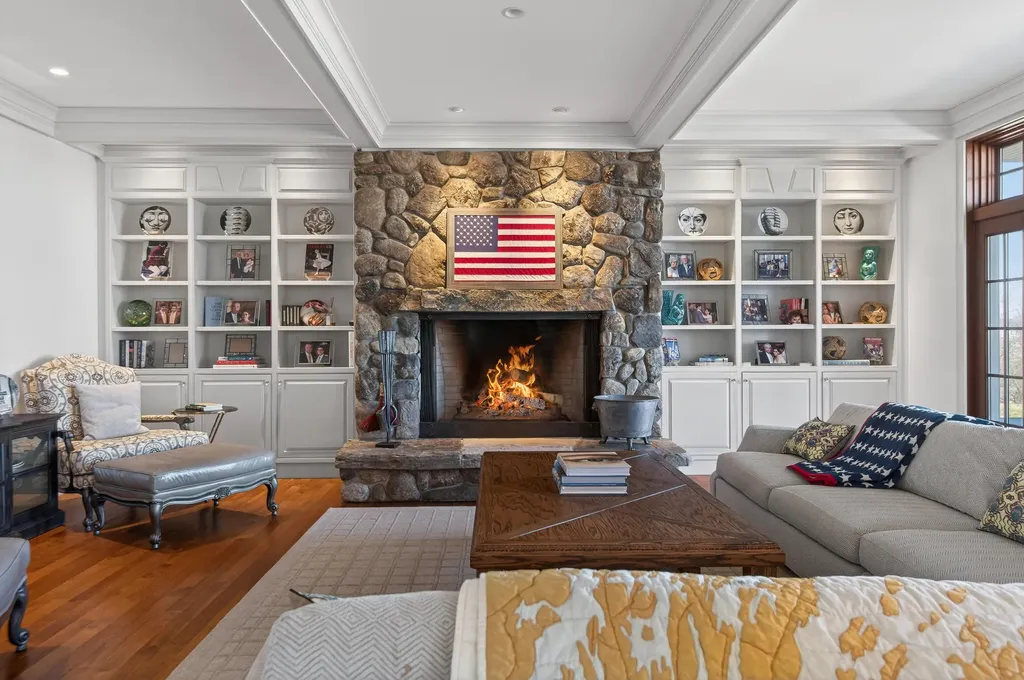19 Cunner Lane Cape Elizabeth ME 04107