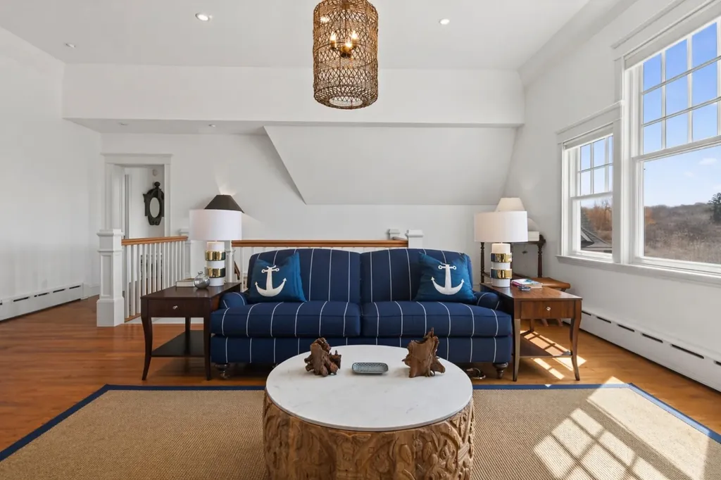 19 Cunner Lane Cape Elizabeth ME 04107