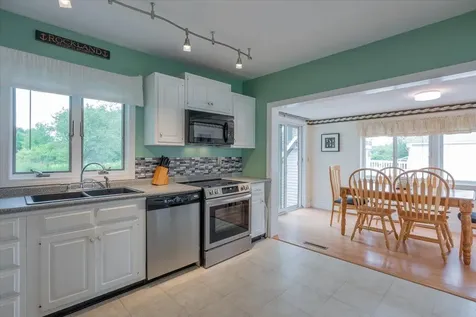 60 Waldo Avenue Rockland ME 04841