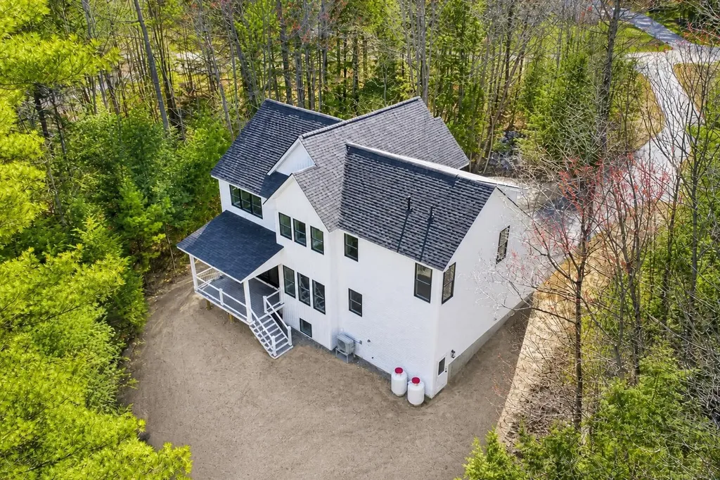 6 Leah Lane Scarborough ME 04074