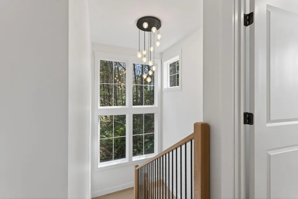6 Leah Lane Scarborough ME 04074