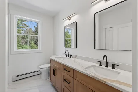 6 Leah Lane Scarborough ME 04074