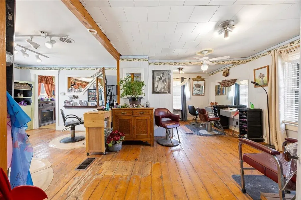221 Main Street Waterboro ME 04030