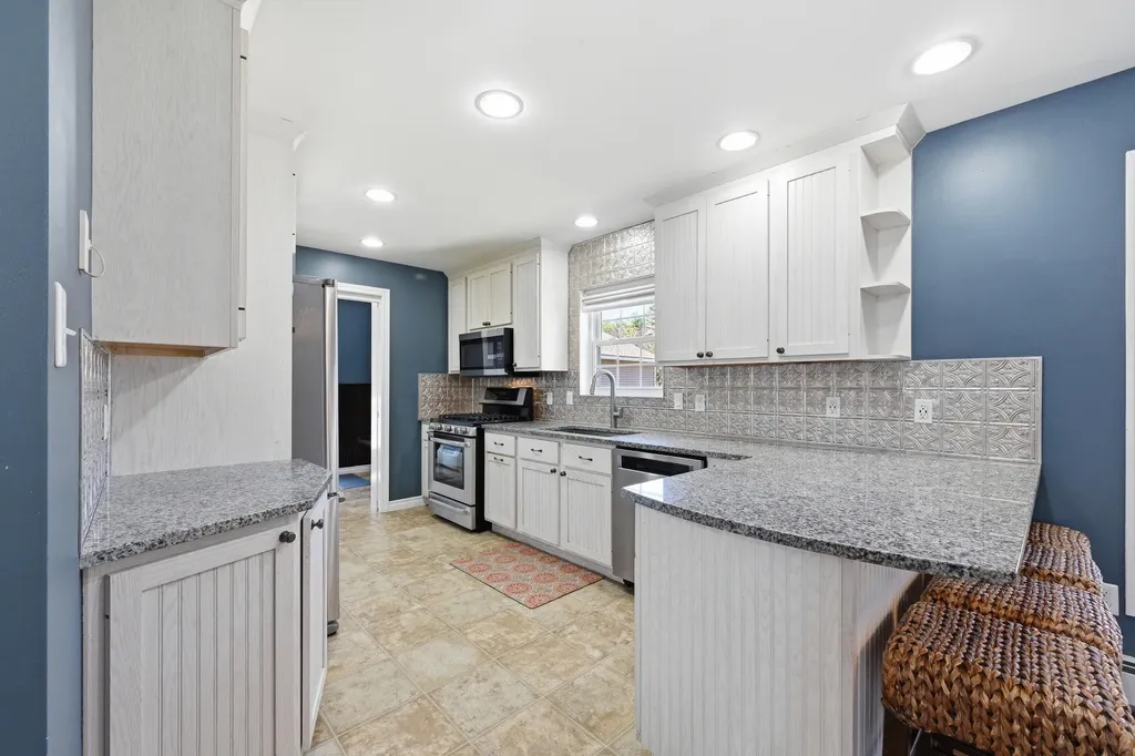 52 Plum Lane Belgrade ME 04917
