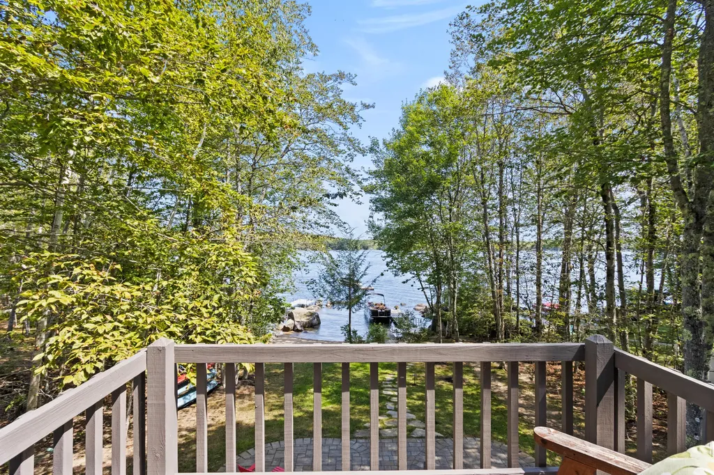 60 Ridge Road Frye Island ME 04071