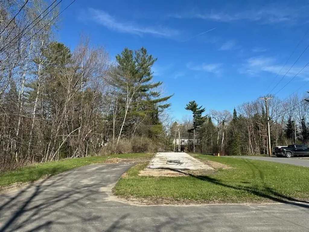 11 Punky Lane Waterville ME 04901