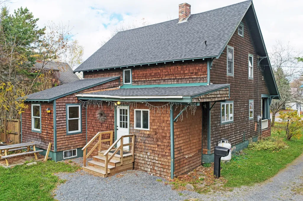 21 Washington Street Caribou ME 04736