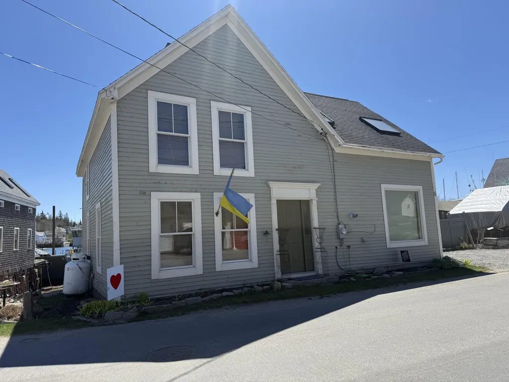 55 W Main Street Vinalhaven ME 04863