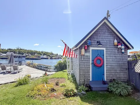 55 W Main Street Vinalhaven ME 04863