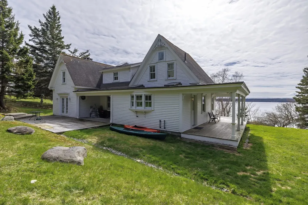 55 Ferry Road Swans Island ME 04685