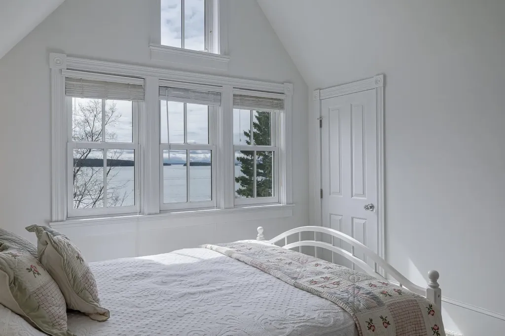 55 Ferry Road Swans Island ME 04685