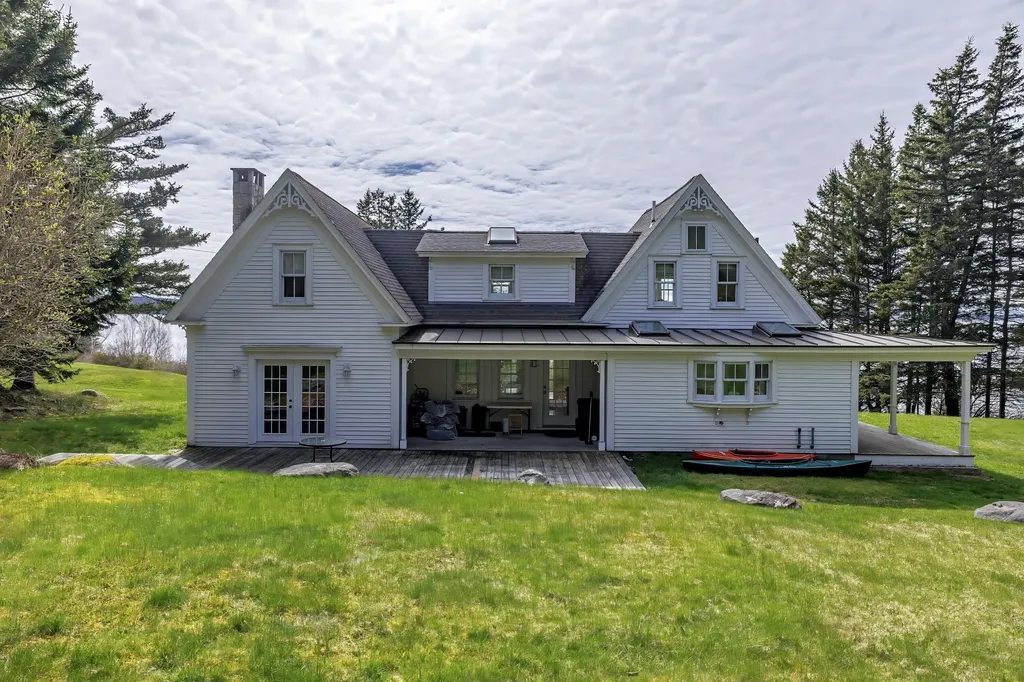 55 Ferry Road Swans Island ME 04685
