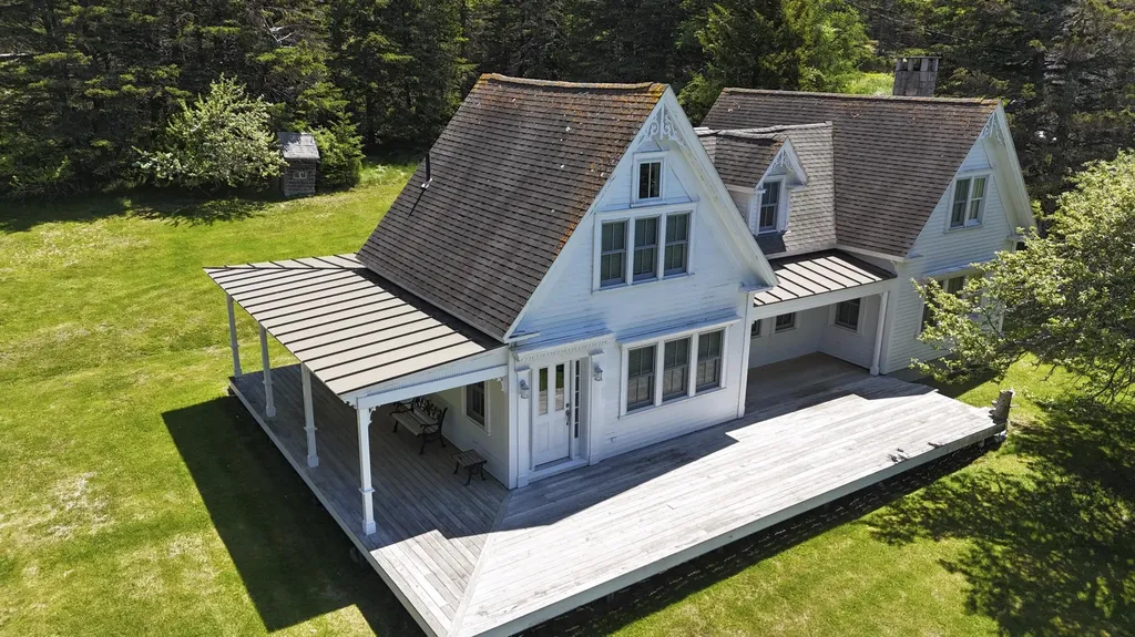 55 Ferry Road Swans Island ME 04685