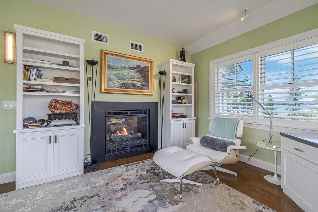 98 Birdsong Lane Surry ME 04684