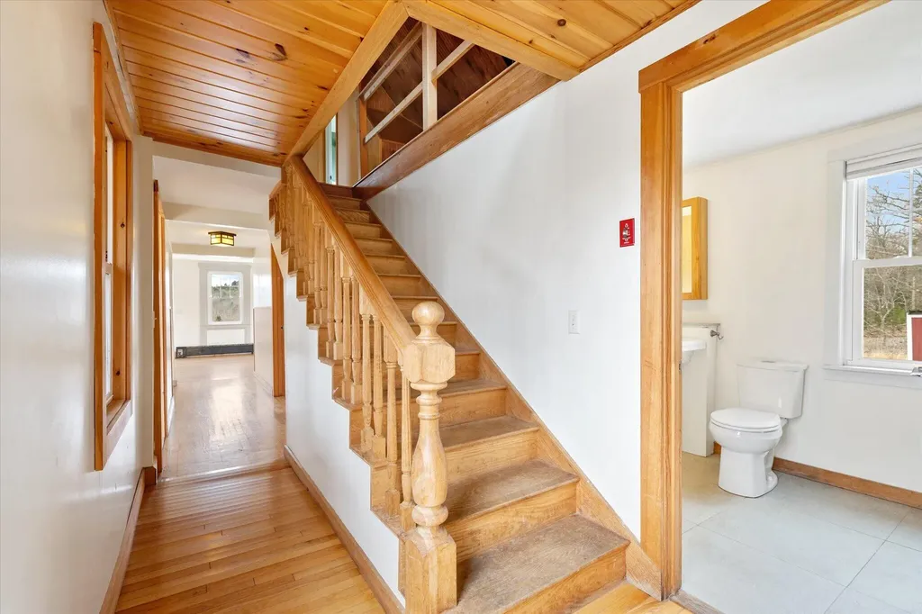 11 Woodbury Way Verona Island ME 04416