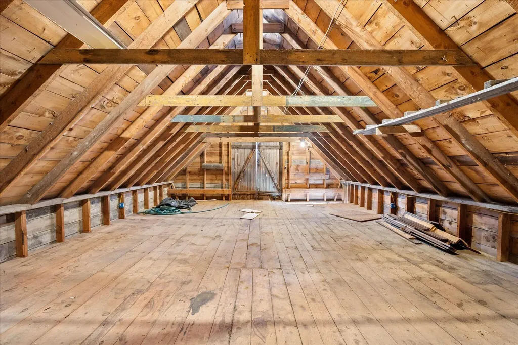 11 Woodbury Way Verona Island ME 04416