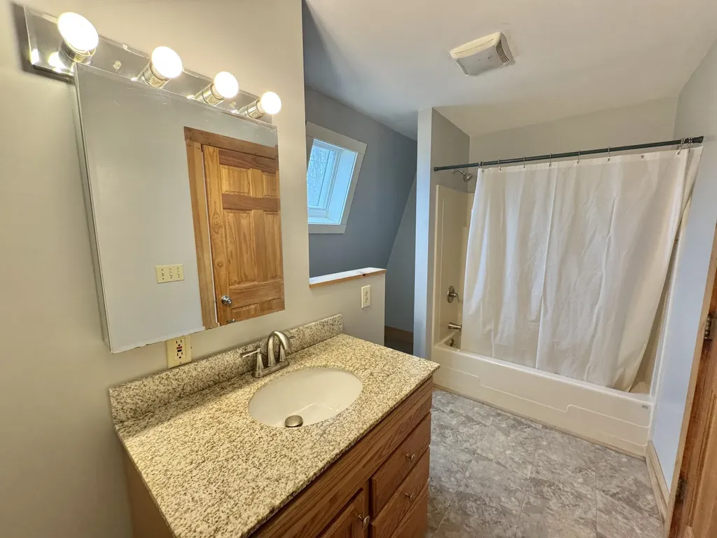 11 Woodbury Way Verona Island ME 04416