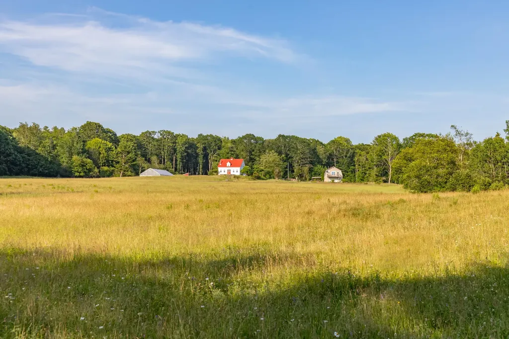 11 Woodbury Way Verona Island ME 04416