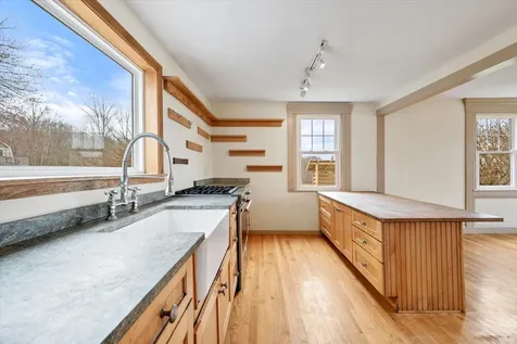 11 Woodbury Way Verona Island ME 04416