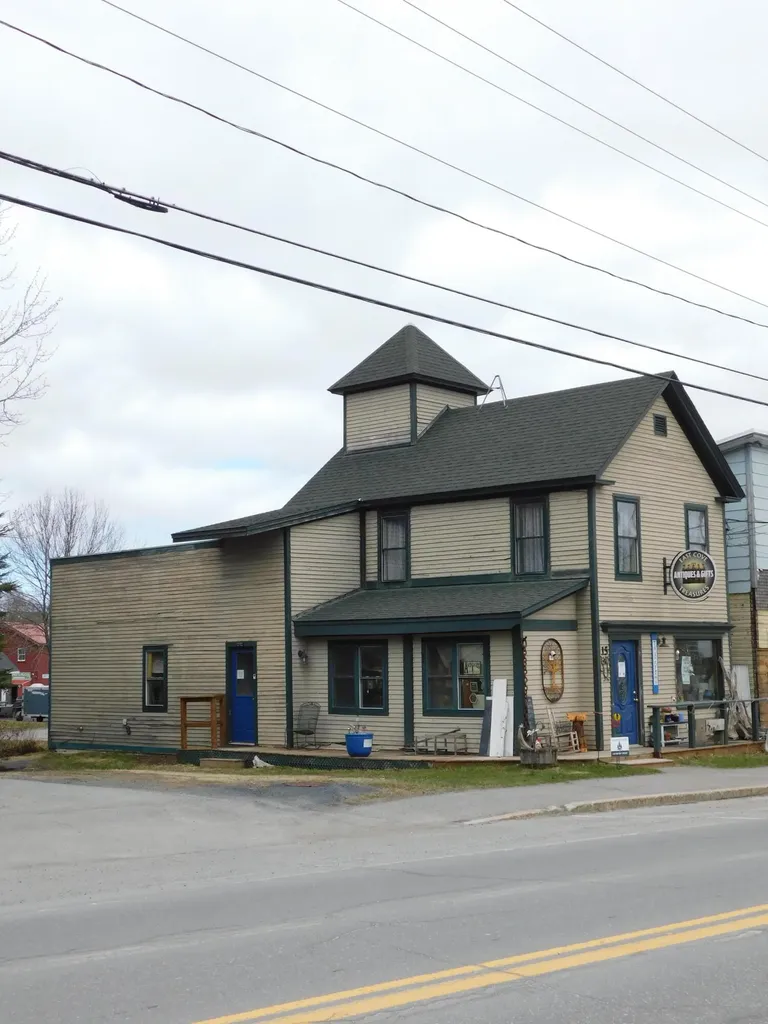 15 Moosehead Lake Road Greenville ME 04441